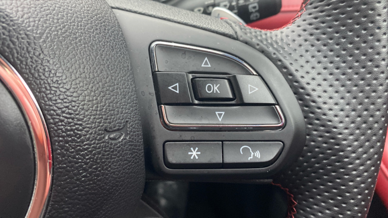 MG HS 1.5 T-GDI Trophy 5dr DCT Petrol Hatchback